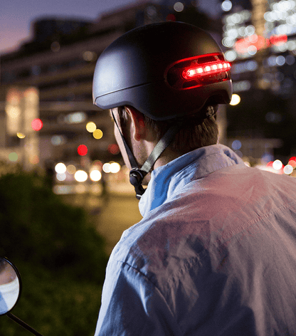 Cycling sports protection helmet. (Light sensing mode, phone answering, GPS navigation, brake warning lights, MP3 + light endurance of 6h, 2X1W stereo voice control - Discount Msrp 